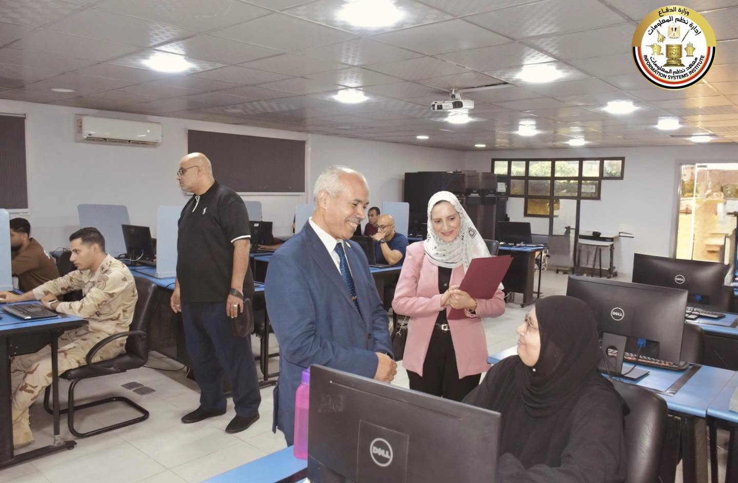 تجديد إعتماد معهد نظم المعلومات للقوات المسلحة