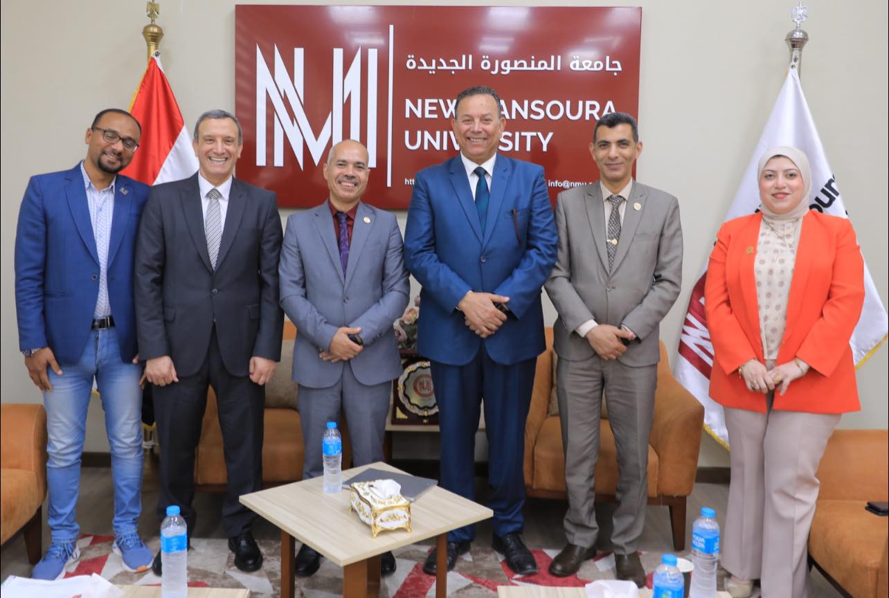 تجديد اعتماد مركز التدريب على تكنولوجيا المعلومات